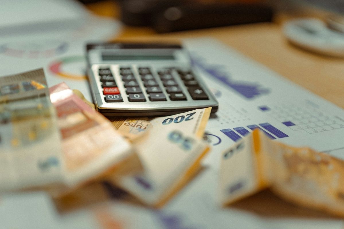 Jak stworzyć skuteczny plan finansowy: Kompleksowy przewodnik